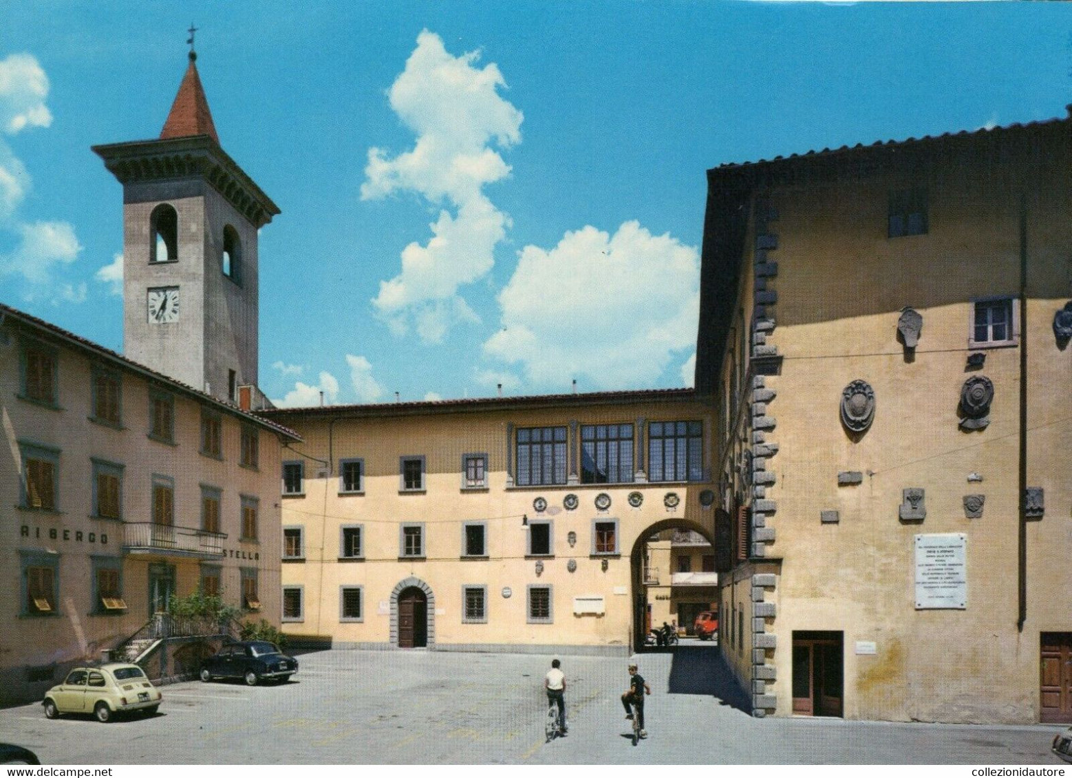 PIEVE SANTO STEFANO - PIAZZA PELLEGRINI E PALAZZO COMUNALE - AUTO EPOCA - ANIMATA - CARTOLINA FG NUOVA - Arezzo