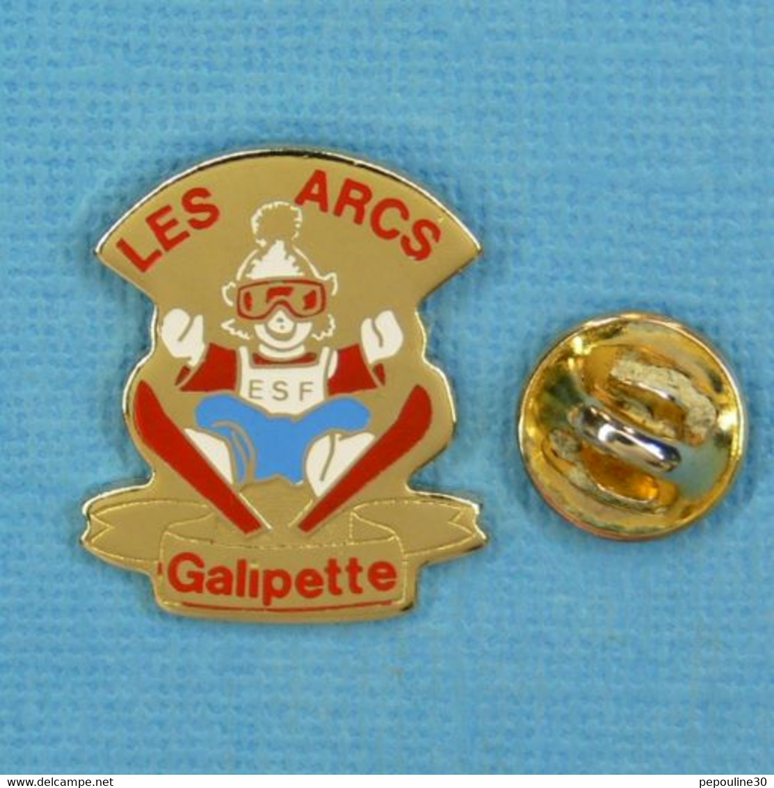 1 PIN'S // ** E.S.F. / ÉCOLE DU SKI FRANÇAIS / LES ARCS " GALIPETTE " ** . (Charly Pin's) - Sports D'hiver