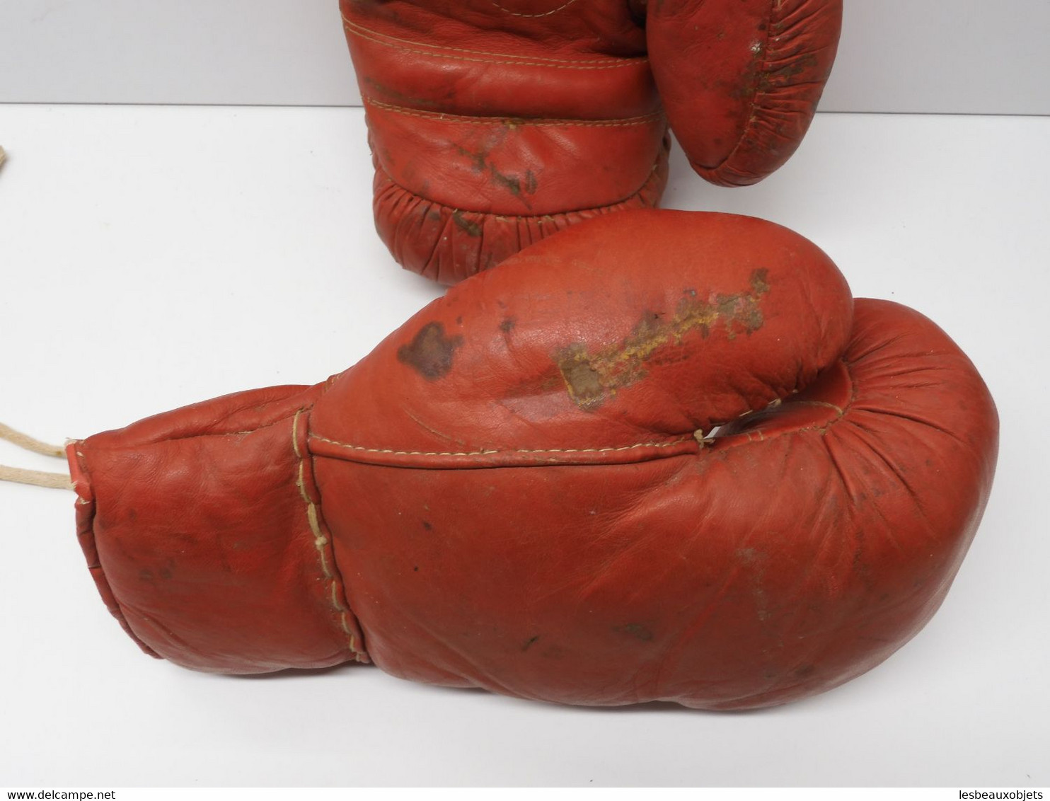 *ANCIENNE PAIRE DE GANTS DE BOXE EN CUIR début XXe JUS GRENIER DECO COLLECTION   E