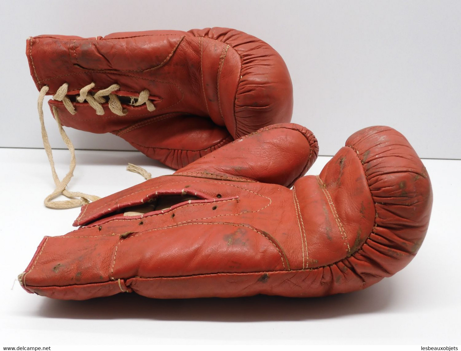 *ANCIENNE PAIRE DE GANTS DE BOXE EN CUIR début XXe JUS GRENIER DECO COLLECTION   E