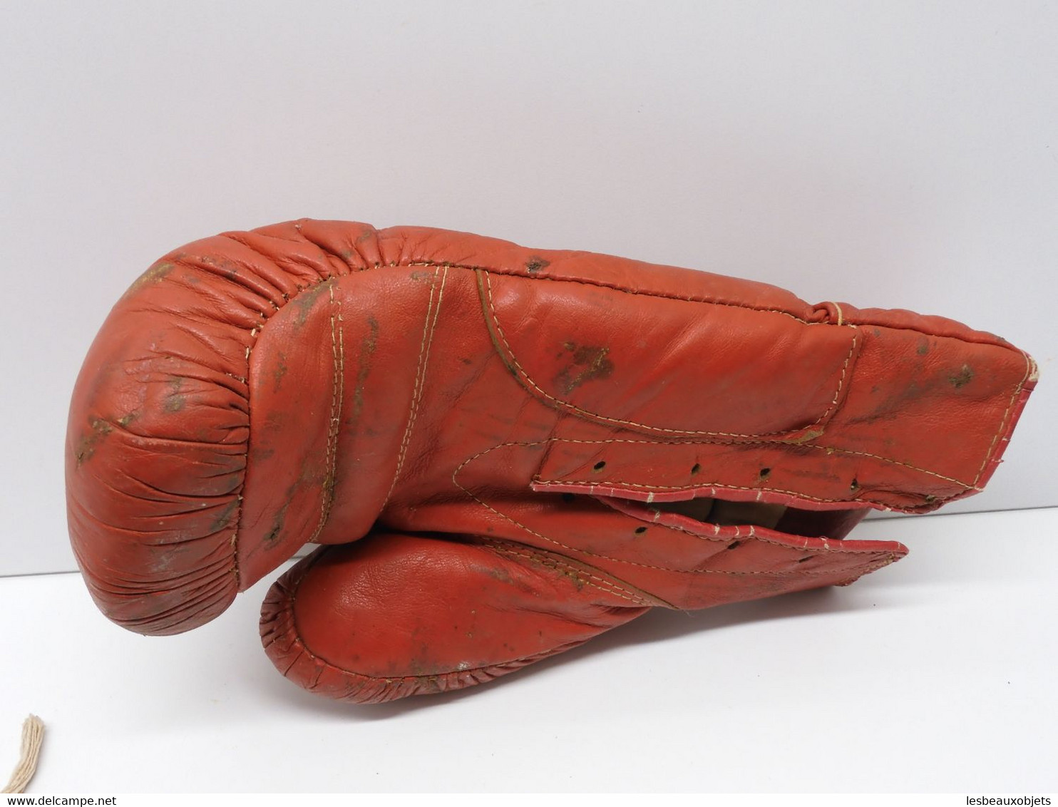 *ANCIENNE PAIRE DE GANTS DE BOXE EN CUIR début XXe JUS GRENIER DECO COLLECTION   E