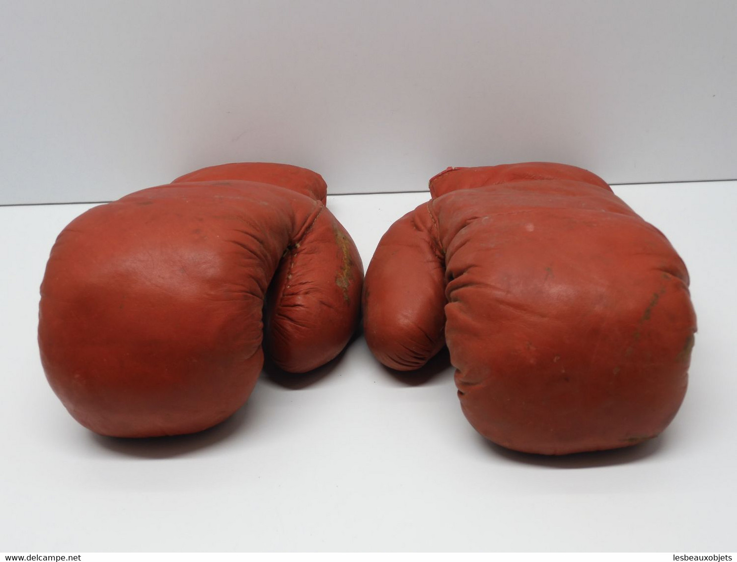 *ANCIENNE PAIRE DE GANTS DE BOXE EN CUIR début XXe JUS GRENIER DECO COLLECTION   E