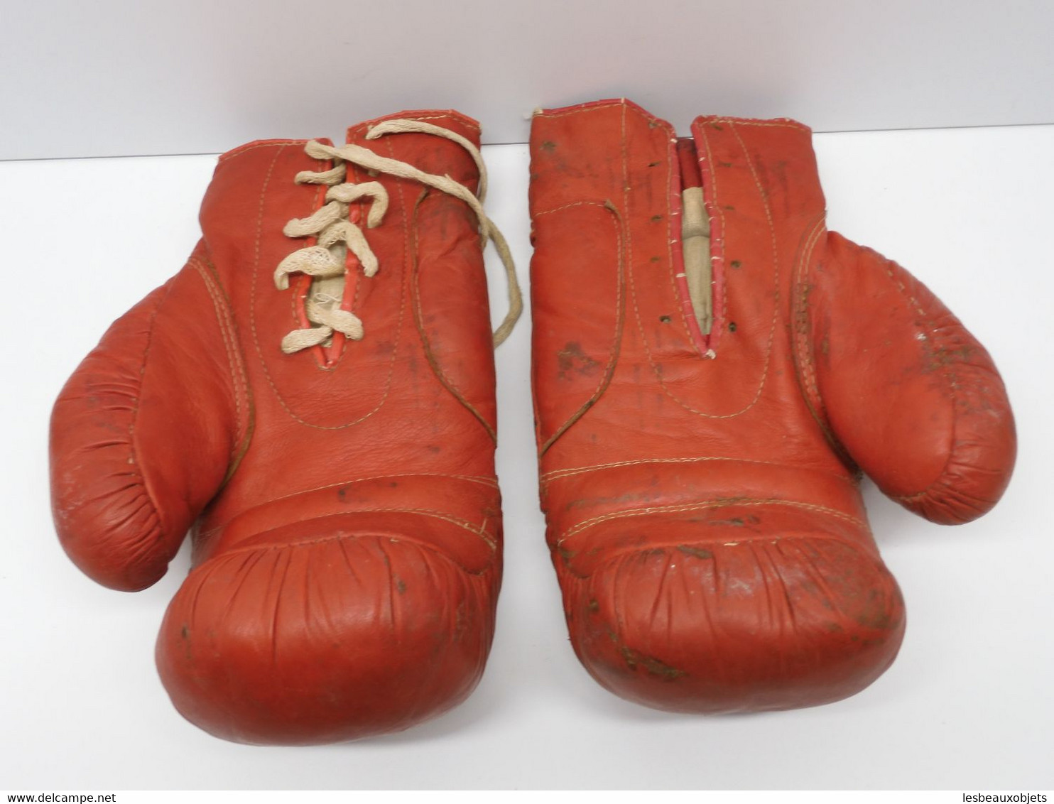 *ANCIENNE PAIRE DE GANTS DE BOXE EN CUIR début XXe JUS GRENIER DECO COLLECTION   E