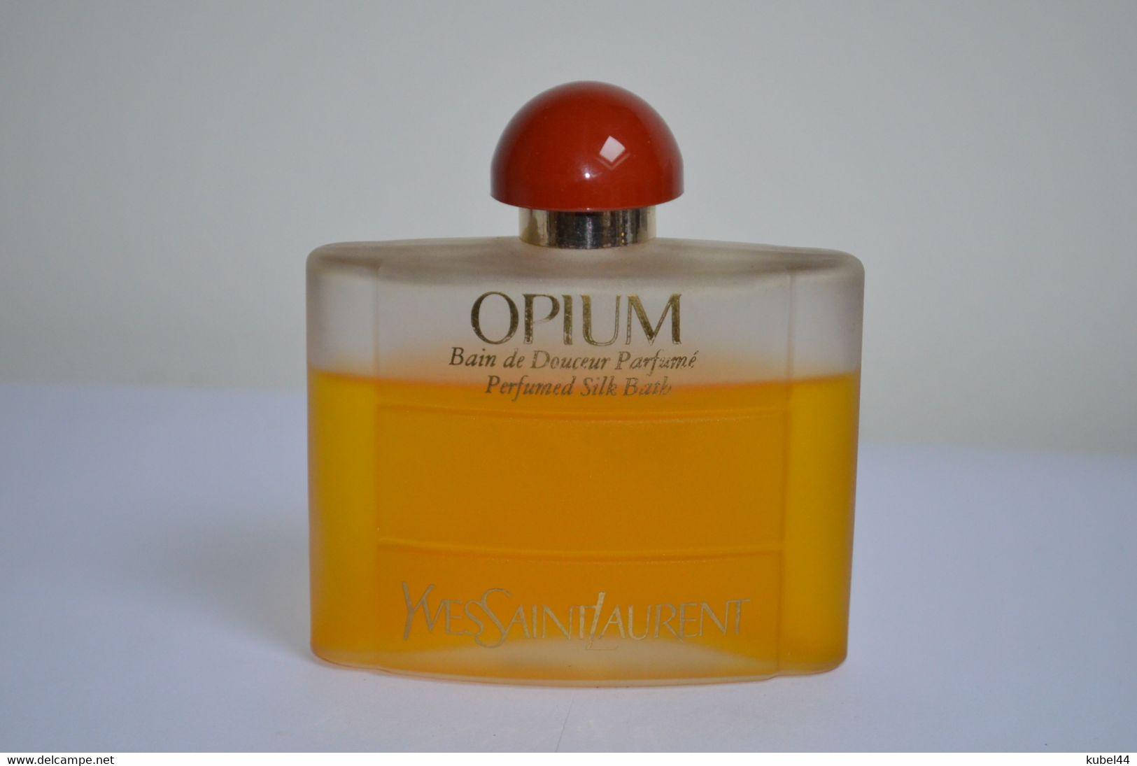 Parfum "Opium" D'Yves Saint-Laurent - Factice - - Factices