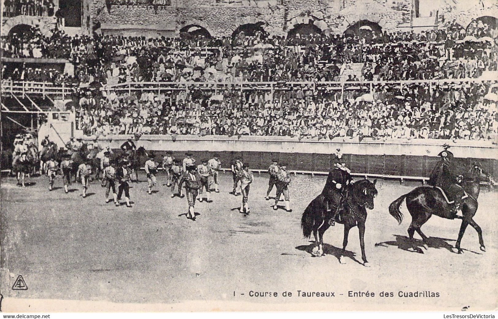 CPA - CORRIDA - 1 - Course De Taureaux - Entrée Des Cuadrillas - Chevaux - Stierkampf