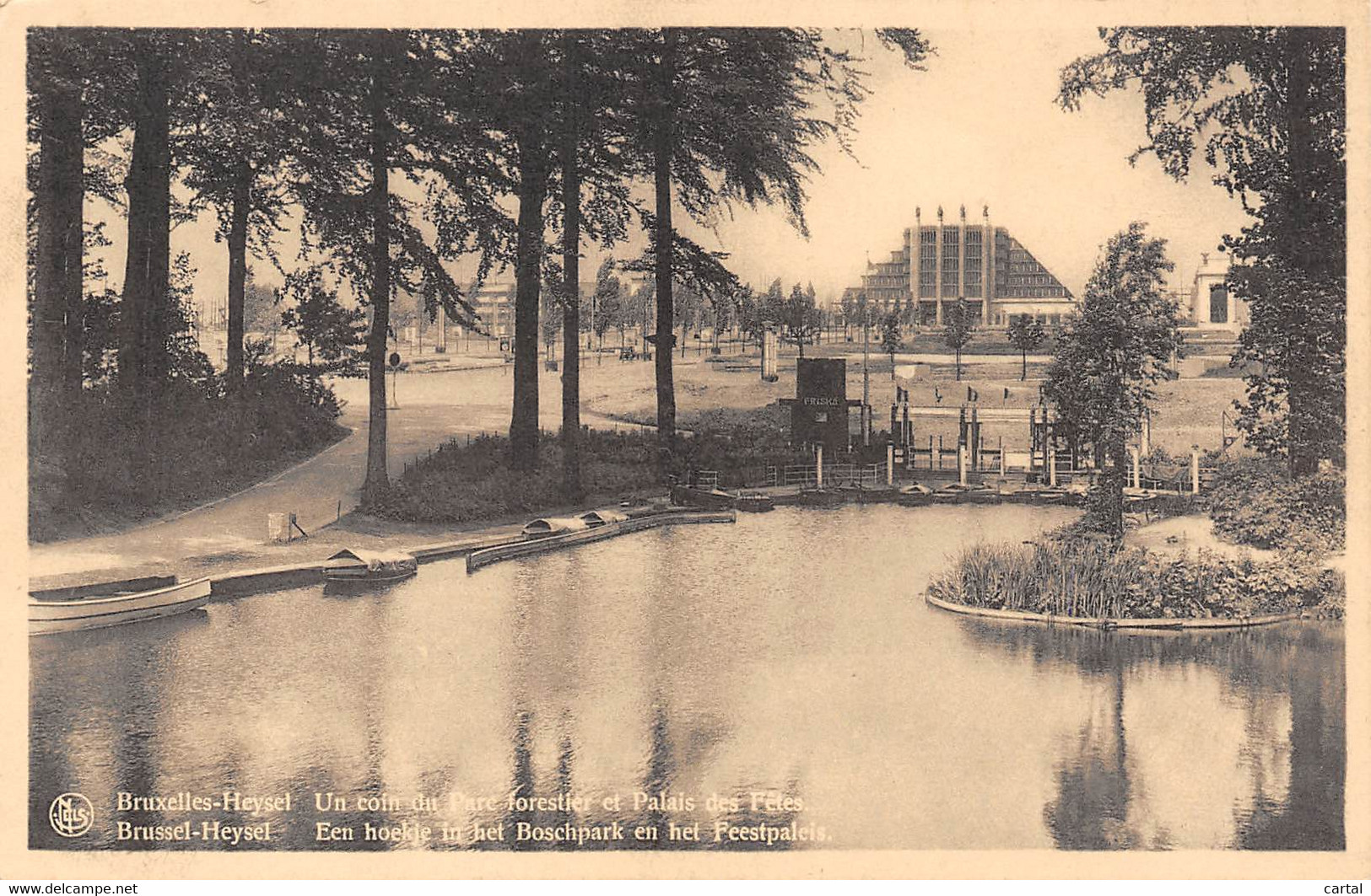 BRUXELLES - HEYSEL - Un Coin Du Parc Forestier Et Palais Des Fêtes. - Forêts, Parcs, Jardins