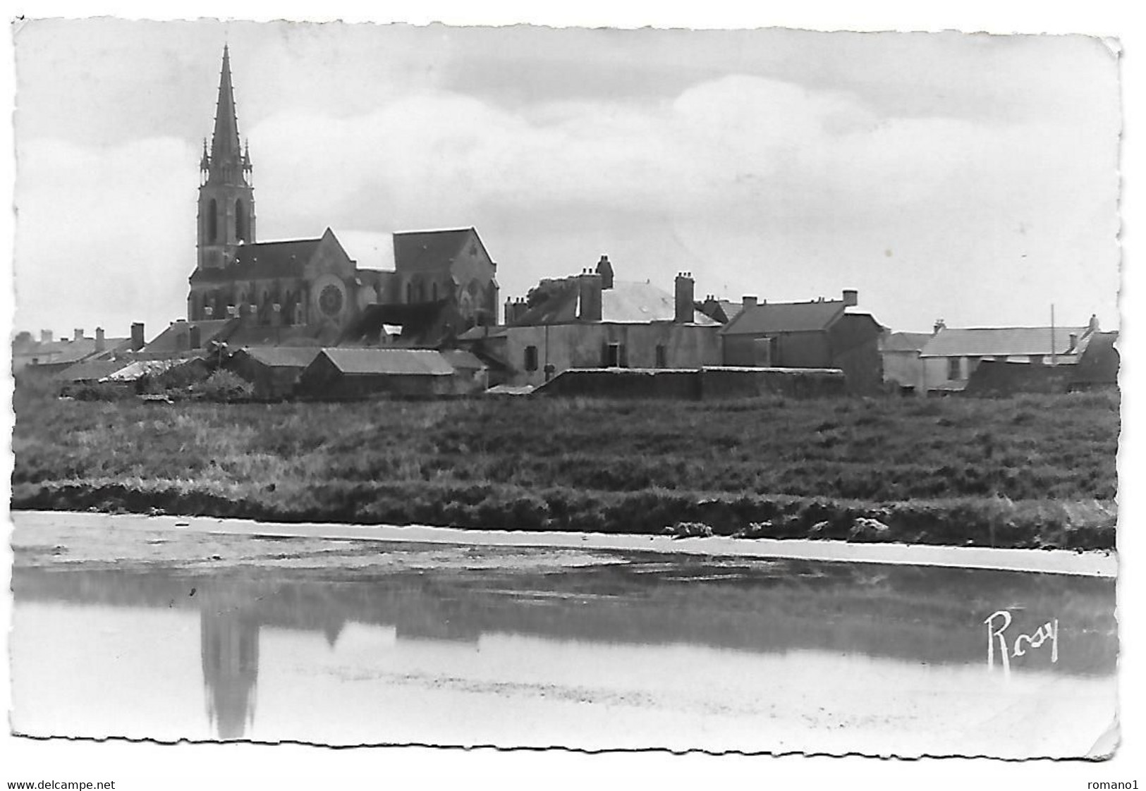 44)     BOURGNEUF En RETZ  - L' Eglise Vue Du Marais - Bourgneuf-en-Retz