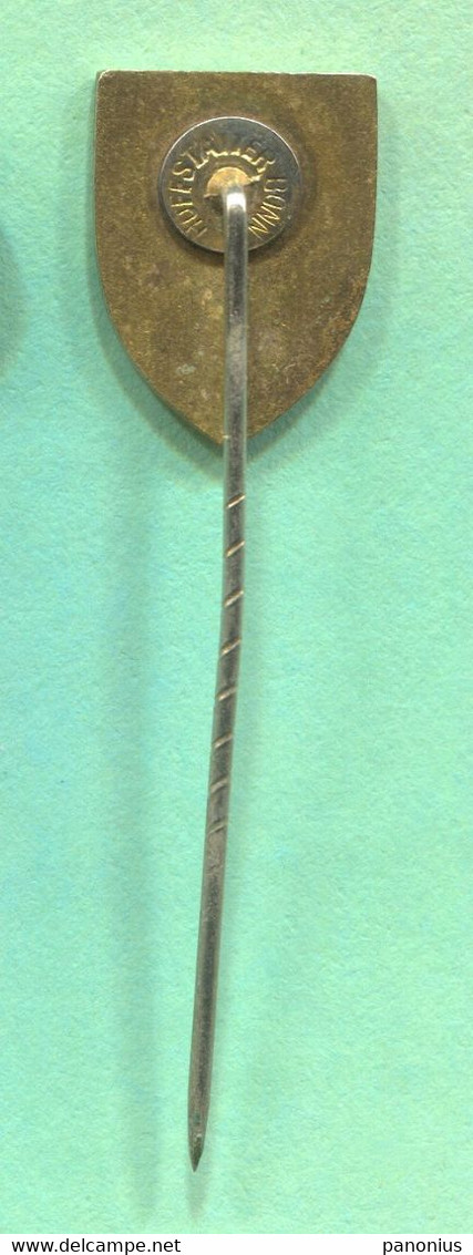 Golf - Club 210 Germany, Vintage Pin Badge Abzeichen, Enamel - Golf
