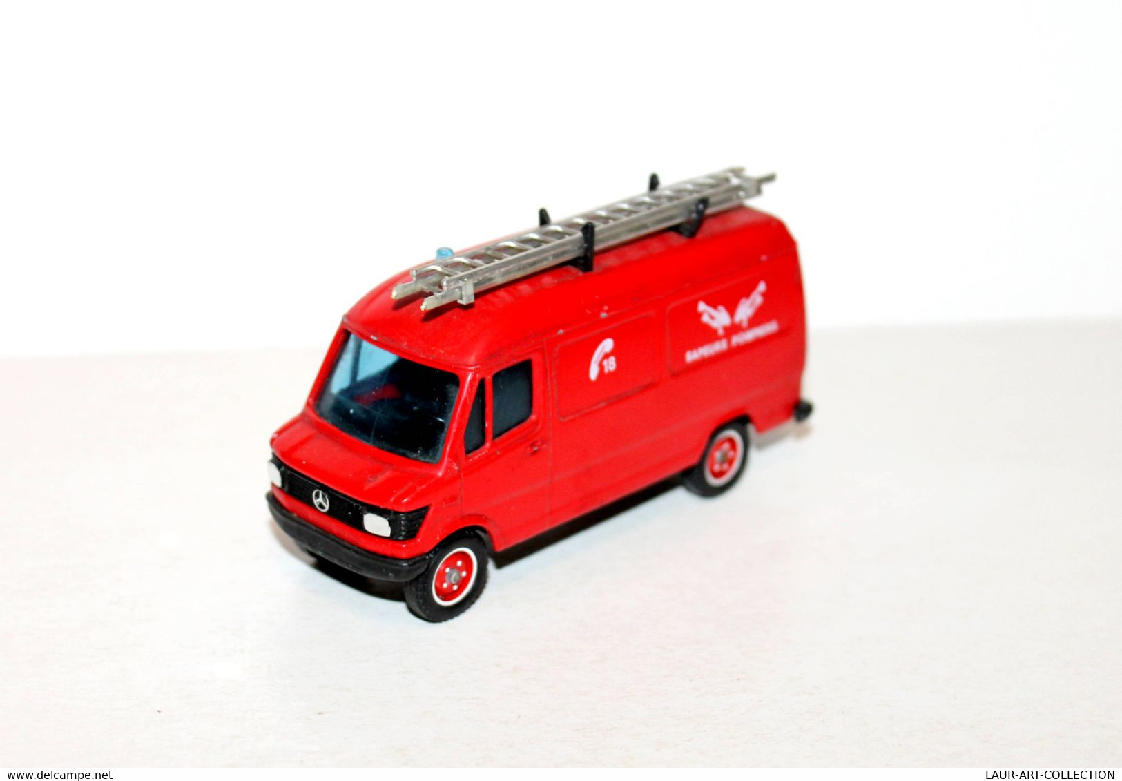 SOLIDO - MERCEDES 407 D N°2131 09.90 - CAMION SAPEURS POMPIERS PLONGEURS - 1/50, VOITURE AUTOMOBILE MINIATURE (2811.12) - Trucks, Buses & Construction