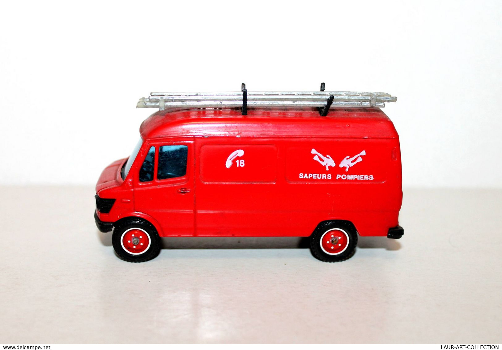 SOLIDO - MERCEDES 407 D N°2131 09.90 - CAMION SAPEURS POMPIERS PLONGEURS - 1/50, VOITURE AUTOMOBILE MINIATURE (2811.12) - LKW, Busse, Baufahrzeuge