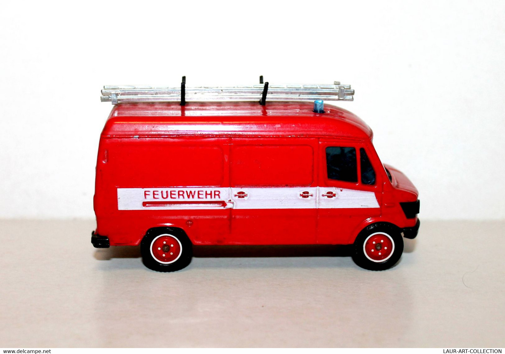 SOLIDO - MERCEDES 407D N°2131 09.90 - CAMION VEHICULE POMPIER - 1/50 - FEUERWEHR, VOITURE AUTOMOBILE MINIATURE (2811.17) - Camions, Bus Et Construction