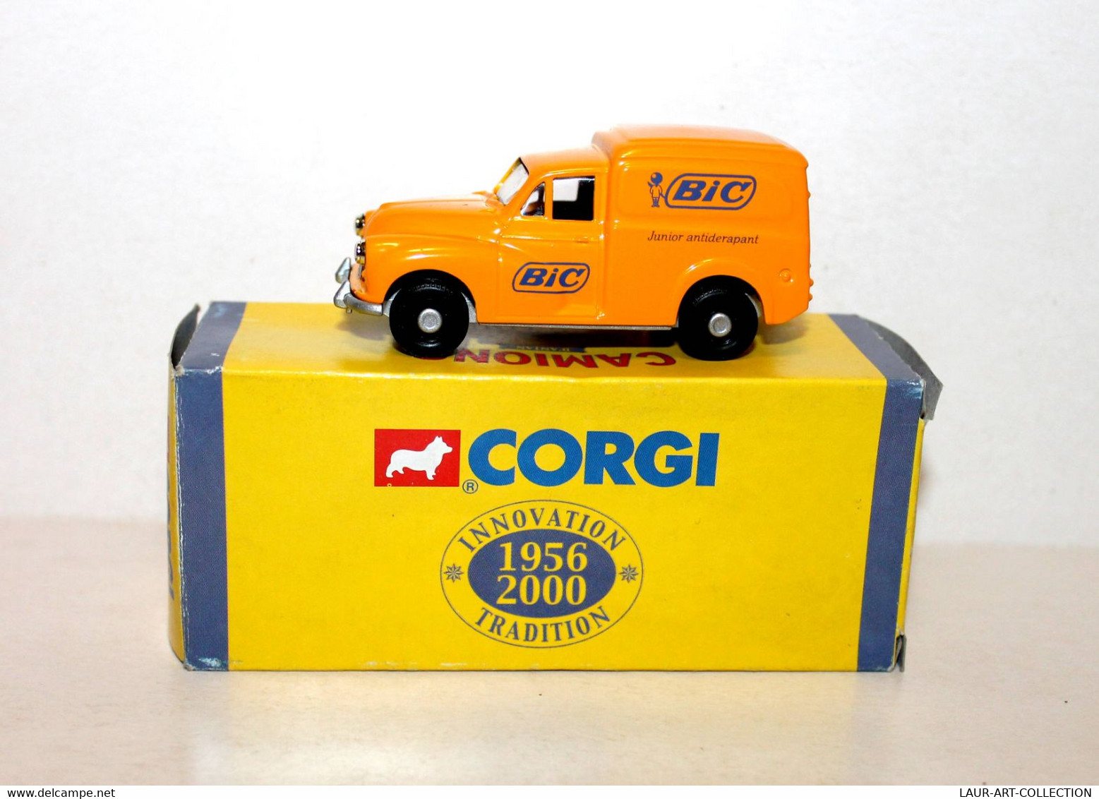 CORGI - CAMIONNETTE MORRIS MINOR VAN, PUB BIC CAMION D'ANTAN TRADITION 1956-2000 - AUTOMOBILE MINIATURE (2811.22) - Corgi Toys