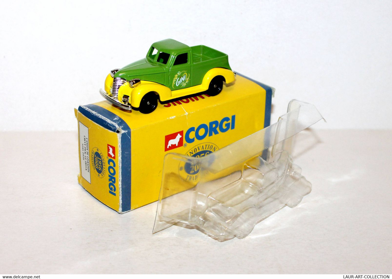 CORGI - CAMION LIVRAISON CHEVY PICK-UP TRUCK PUB GINI, ANTAN TRADITION 1956-2000 - AUTOMOBILE MINIATURE (2811.23) - Corgi Toys