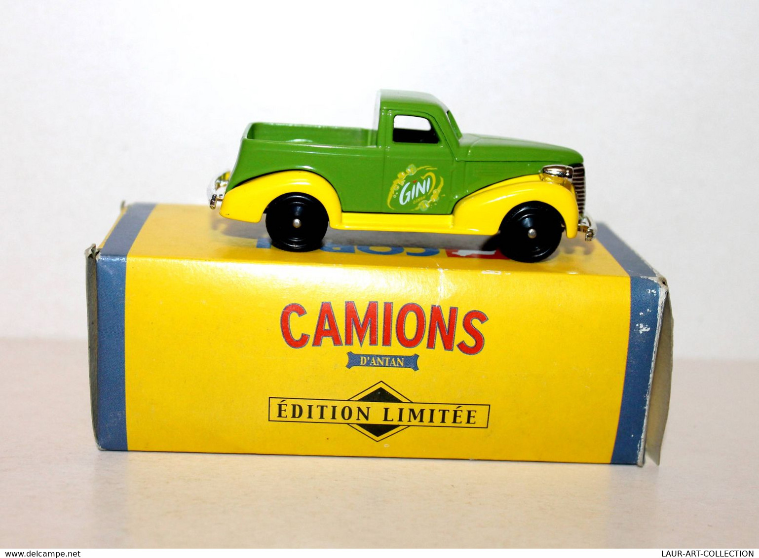 CORGI - CAMION LIVRAISON CHEVY PICK-UP TRUCK PUB GINI, ANTAN TRADITION 1956-2000 - AUTOMOBILE MINIATURE (2811.23) - Corgi Toys