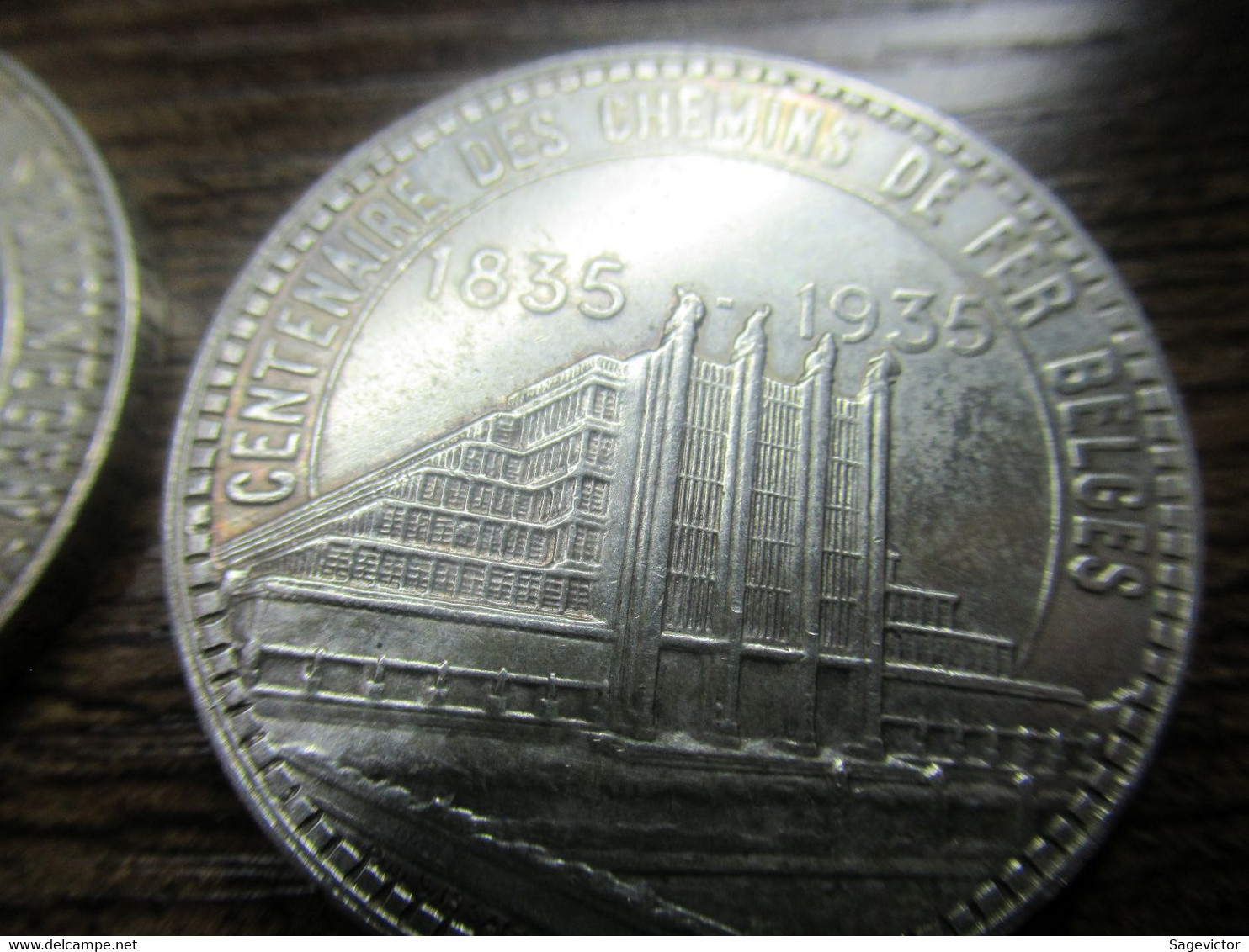 50 francs belgique  1935  4 pièces avec trait fracture du coin.