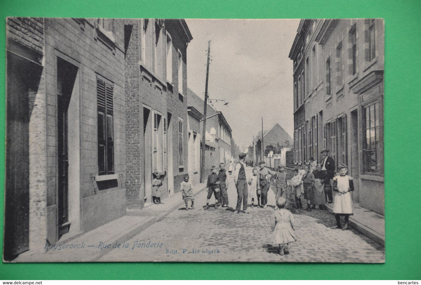 Ruysbroeck 1913: Rue De La Fonderie Très Animée - Sint-Pieters-Leeuw