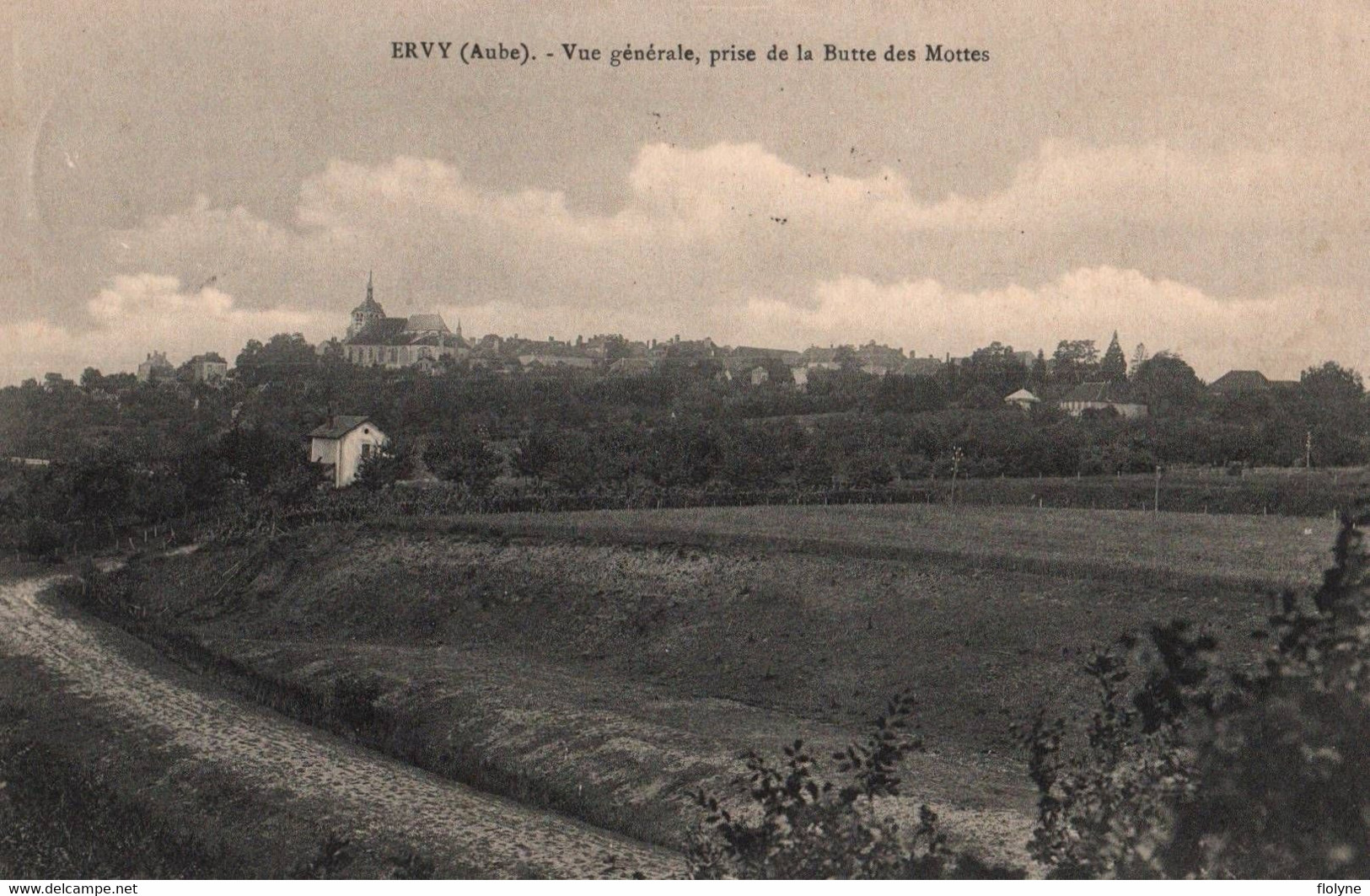 Ervy - Vue Générale Du Village , Prise De La Butte Des Mottes - Ervy-le-Chatel