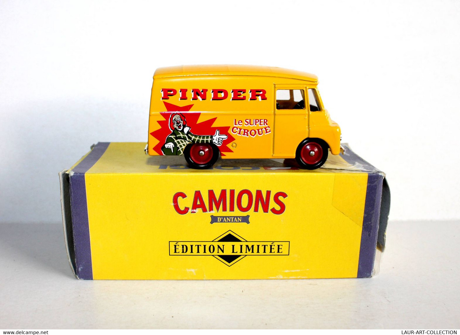 CORGI - CAMIONNETTE MORRIS LD 150 1959, CIRQUE PINDER - CAMION D'ANTAN 1956-2000 - AUTOMOBILE MINIATURE (2811.40) - Corgi Toys