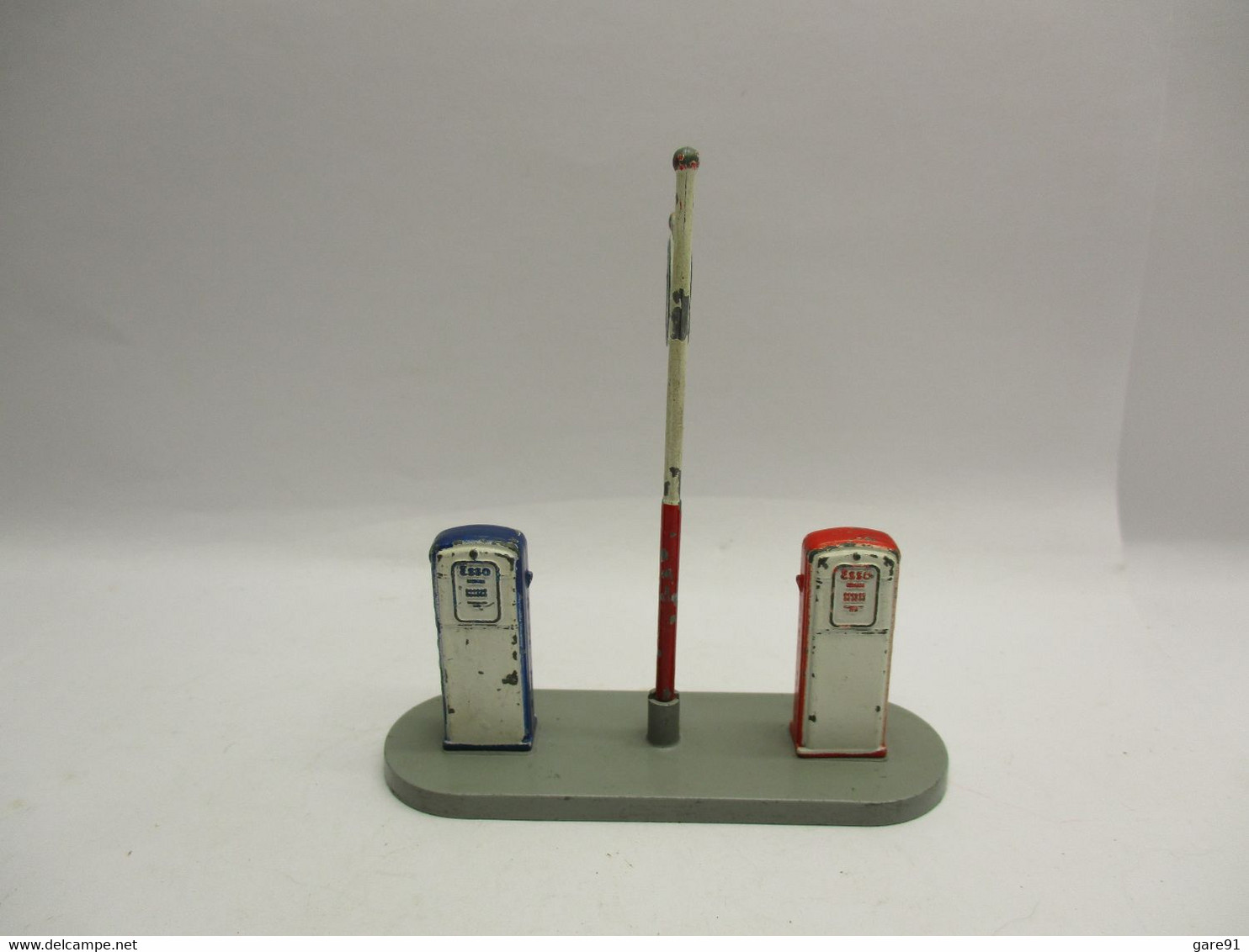 Dinky Toys  Pompes ESSO - Dinky