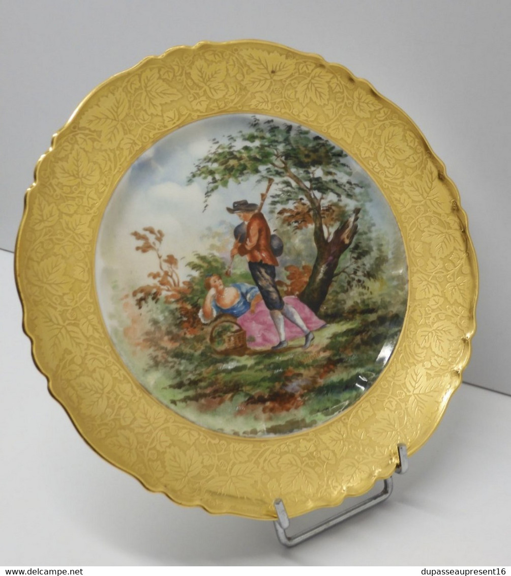 *BELLE ASSIETTE PORCELAINE LIMOGES THEODORE HAVILAND AILE OR d'aprés WATTEAU E