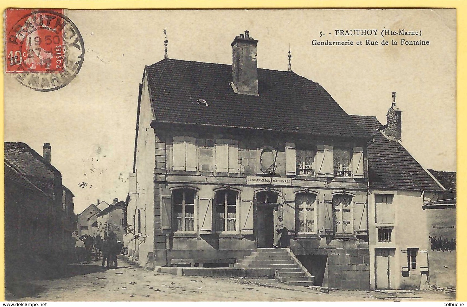 52 - PRAUTHOY +++ Gendarmerie Et Rue De La Fontaine +++ - Prauthoy