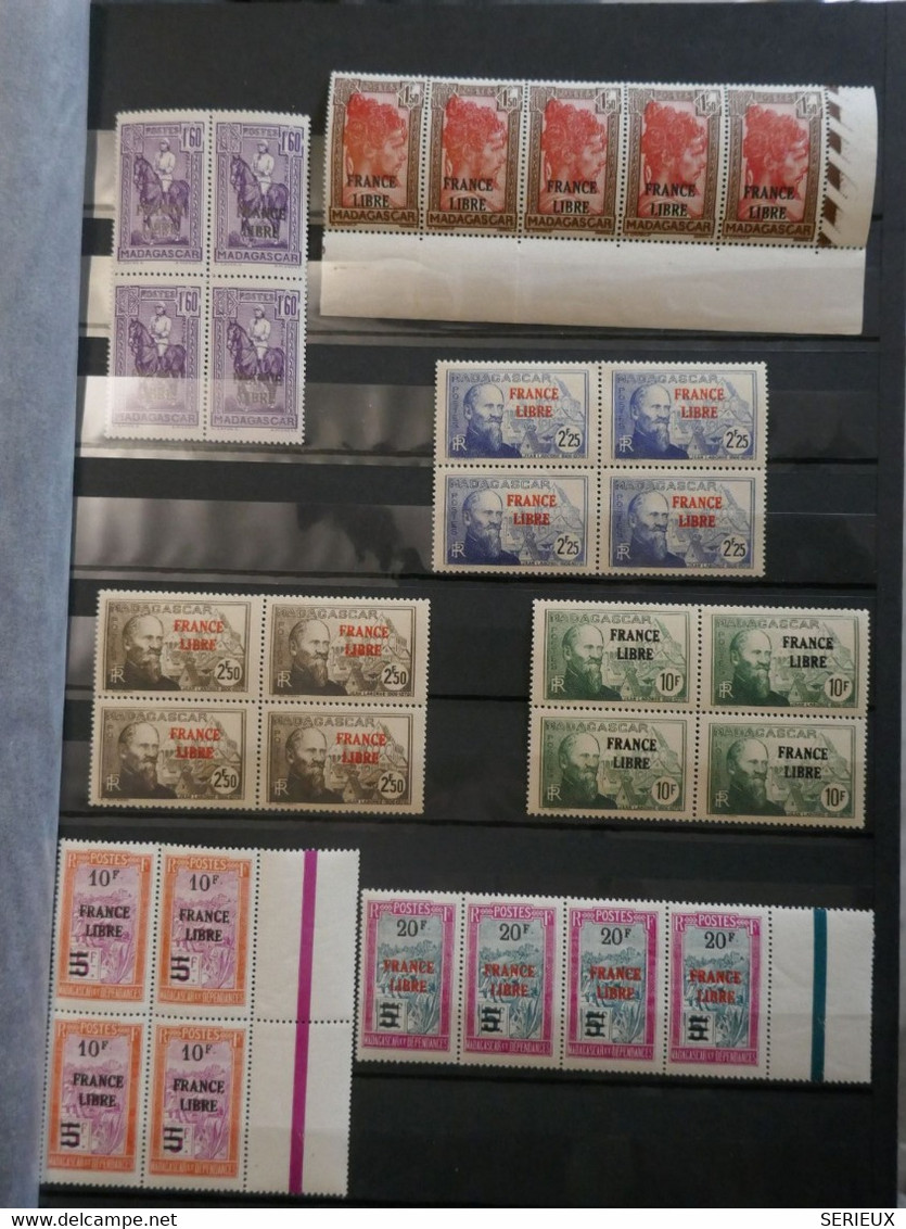 BI 12  MADAGASCAR  RRR BLOCS +BANDES   FRANCE LIBRE   ++++  NEUFS++ + - Unused Stamps
