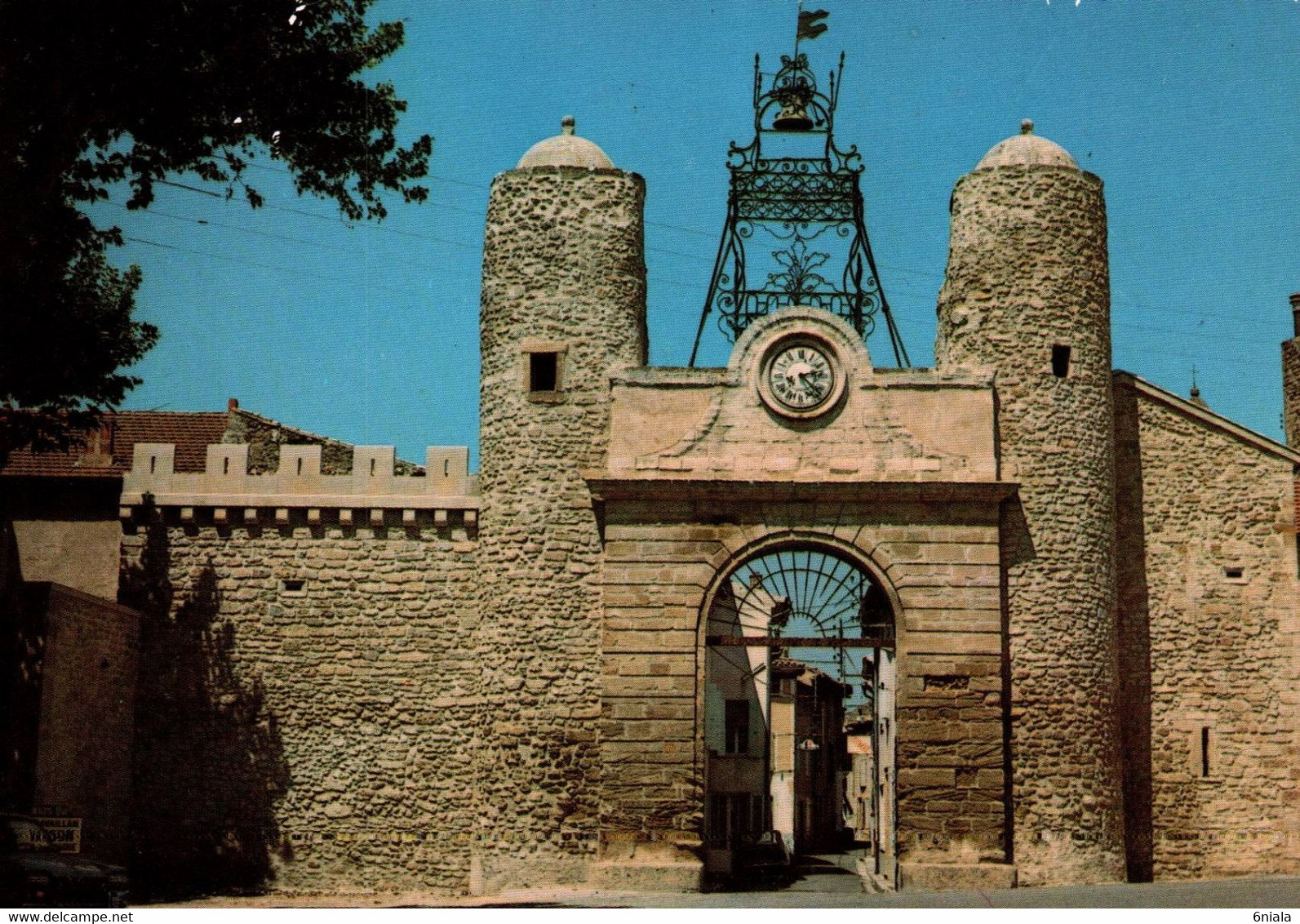 15381  CAMARET  La Vieille Porte Et L'Horloge   ( Cloche)  (Recto-verso) 84 - Camaret Sur Aigues