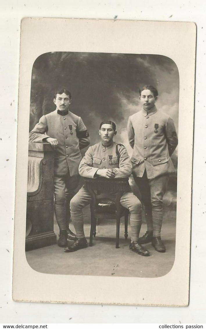 Cp, Carte Photo , Vierge , Militaria,militaires ,médailles - Personaggi