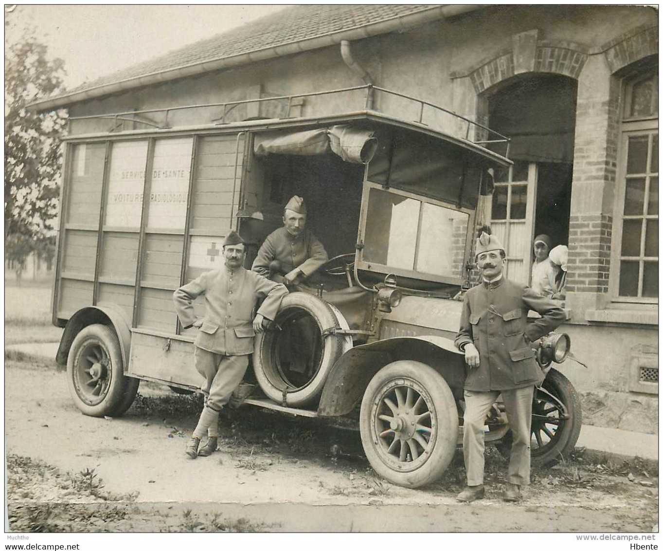 SERVICE DE SANTE VOITURE RADIOLOGIQUE - Petite Curie (Photo) - Auto's