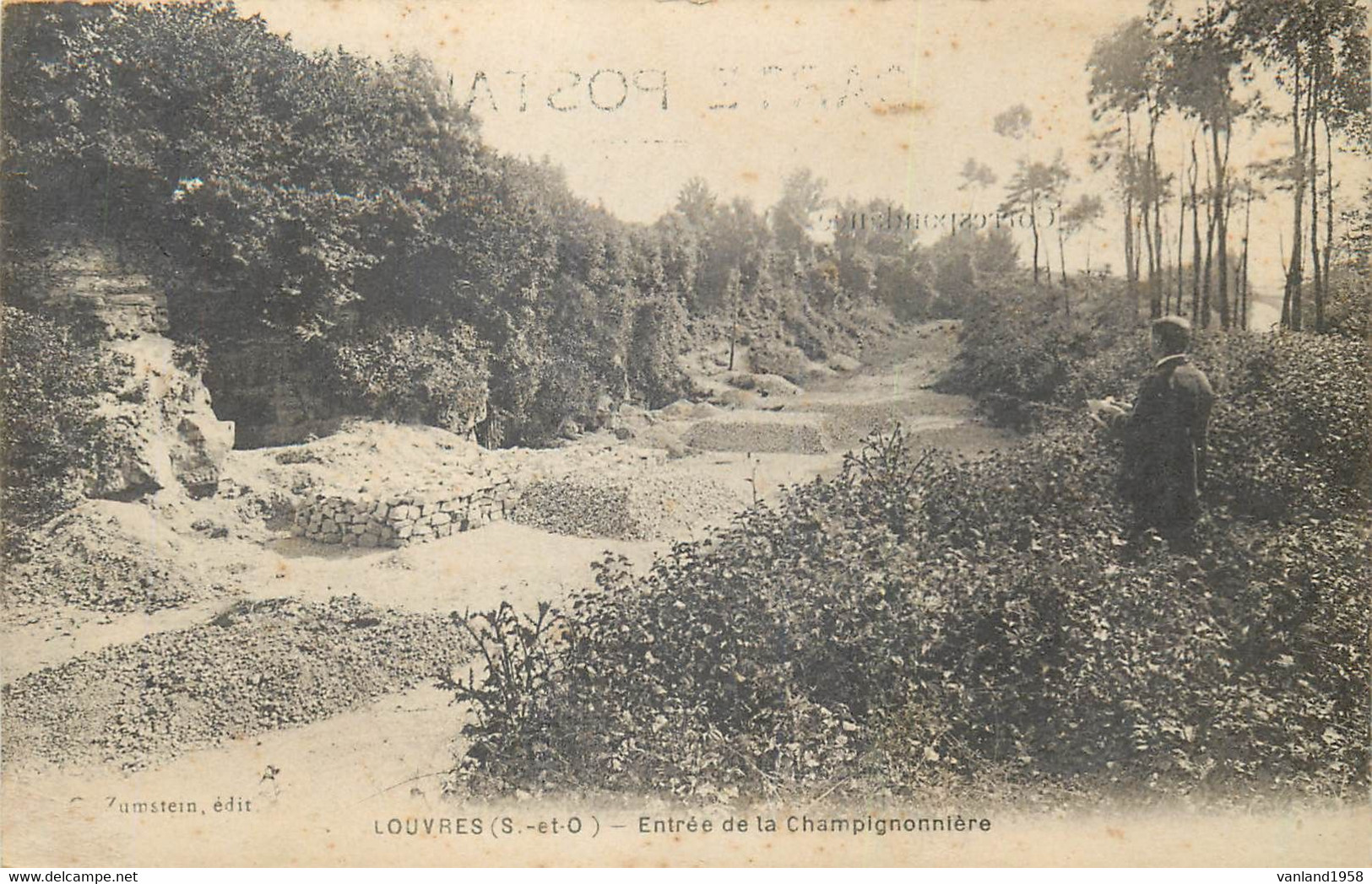 LOUVRES-entrée De La Champignonnière - Louvres