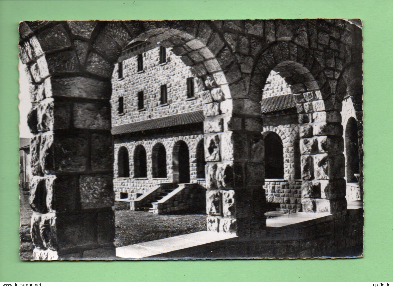 65 - TOURNAY . ABBAYE NOTRE-DAME DE TOURNAY . LE CLOÎTRE - Ref. N°35714 - - Tournay