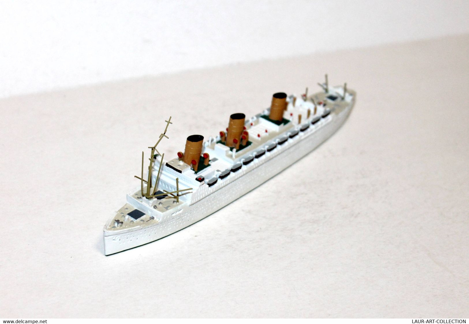 MERCATOR – M548 EMPRESS BRITAIN - BATEAU NAVIRE PAQUEBOT MINIATURE PLOMB, 1/1250 - MODELE REDUIT NAVAL (2811.33) - Boats