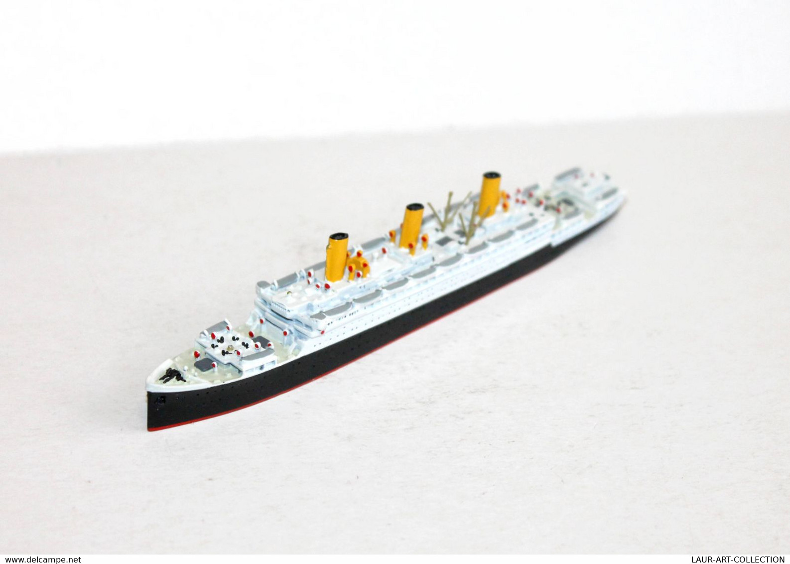 MERCATOR – M419 TIRPITZ - BATEAU NAVIRE PAQUEBOT - MINIATURE PLOMB - ECH: 1/1250 - MODELE REDUIT NAVAL (2811.46) - Barche