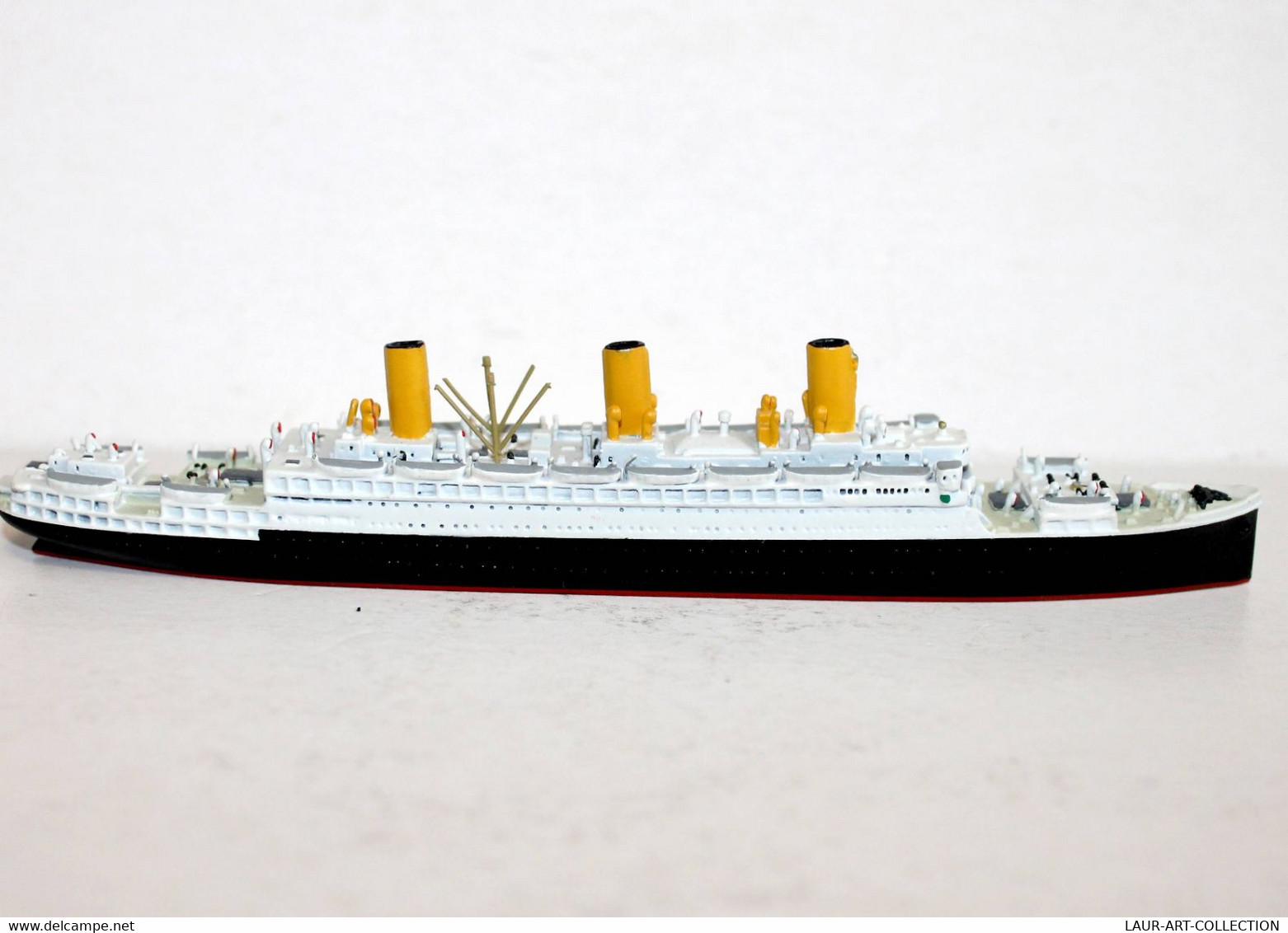 MERCATOR – M419 TIRPITZ - BATEAU NAVIRE PAQUEBOT - MINIATURE PLOMB - ECH: 1/1250 - MODELE REDUIT NAVAL (2811.46) - Barcos