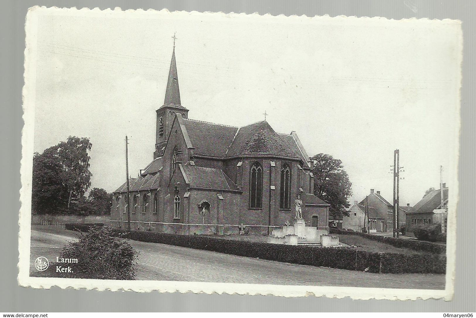 ***  GEEL - LARUM  ***  -   Kerk  -  Zie / Voir Scan's - Geel