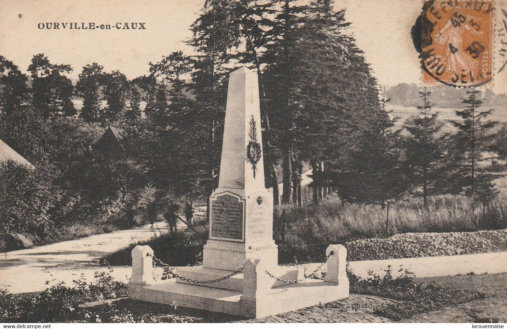 76 - OURVILLE EN CAUX - Le Monument Aux Morts - Ourville En Caux