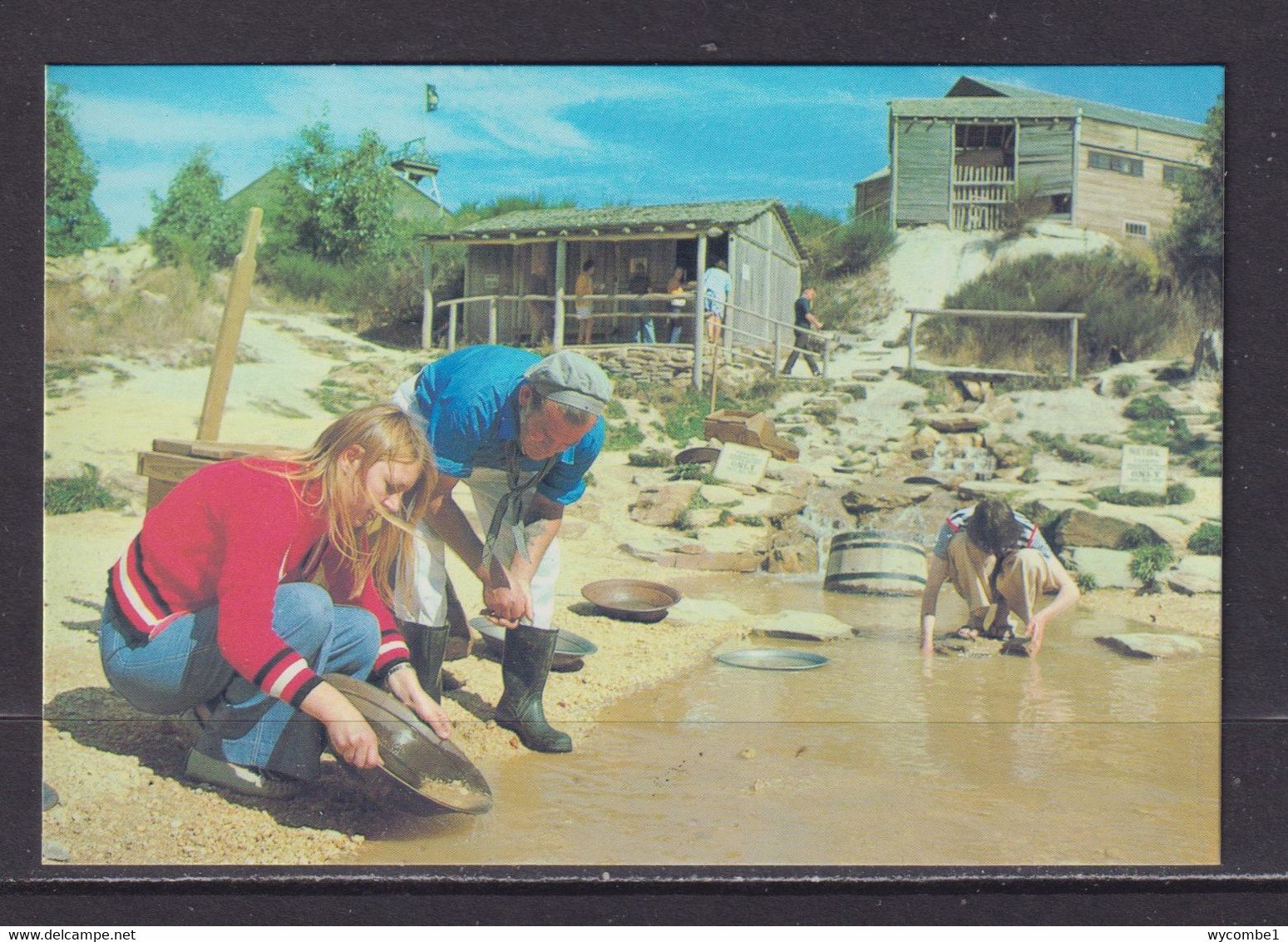 AUSTRALIA - Ballarat Sovereign Hill Panning For Gold Unused Prepaid Postage Postcard As Scans - Ballarat