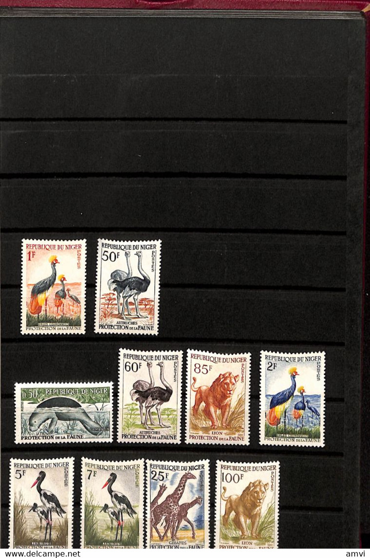 22-12-3420 Niger Lot De 10 Timbres Certains Avec Taches De Rouille Et Amincis - Unused Stamps