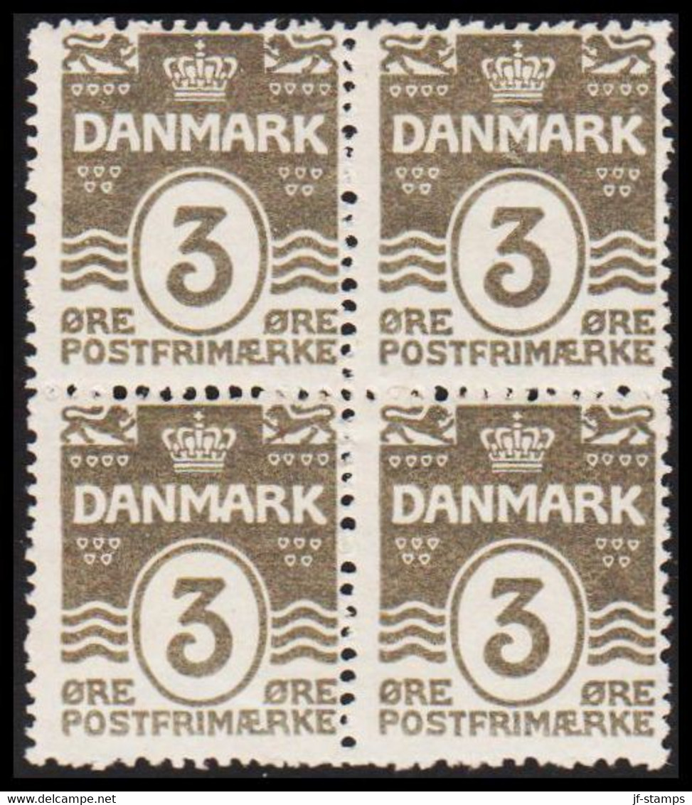 1905. Numeral. 3 Øre Grey. Perf. 12 3/4 In 4-block With 2 Stamps Hinged And 2 Stamps Ne... (Michel 44A Abart) - JF526597 - Unused Stamps