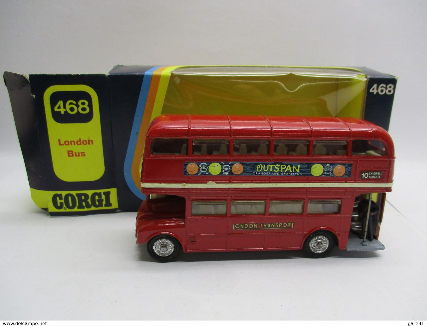 CORGI TOYS  BUS Routemaster - Corgi Toys