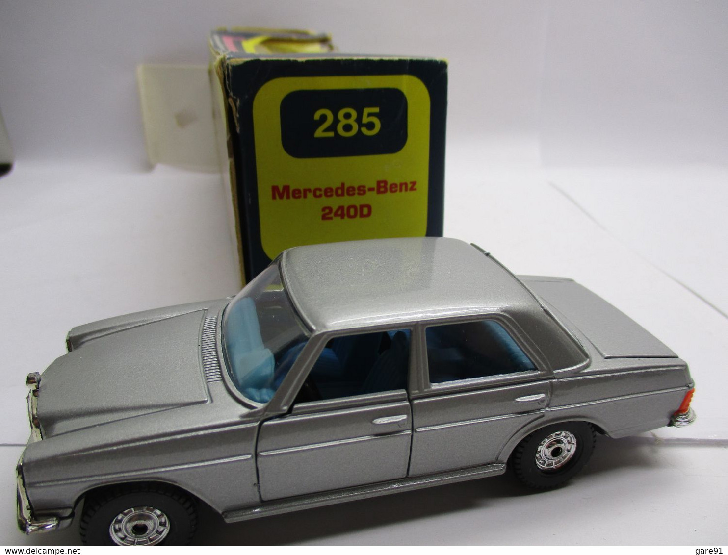 CORGI TOYS  MERCEDES-BENZ 240D - Corgi Toys