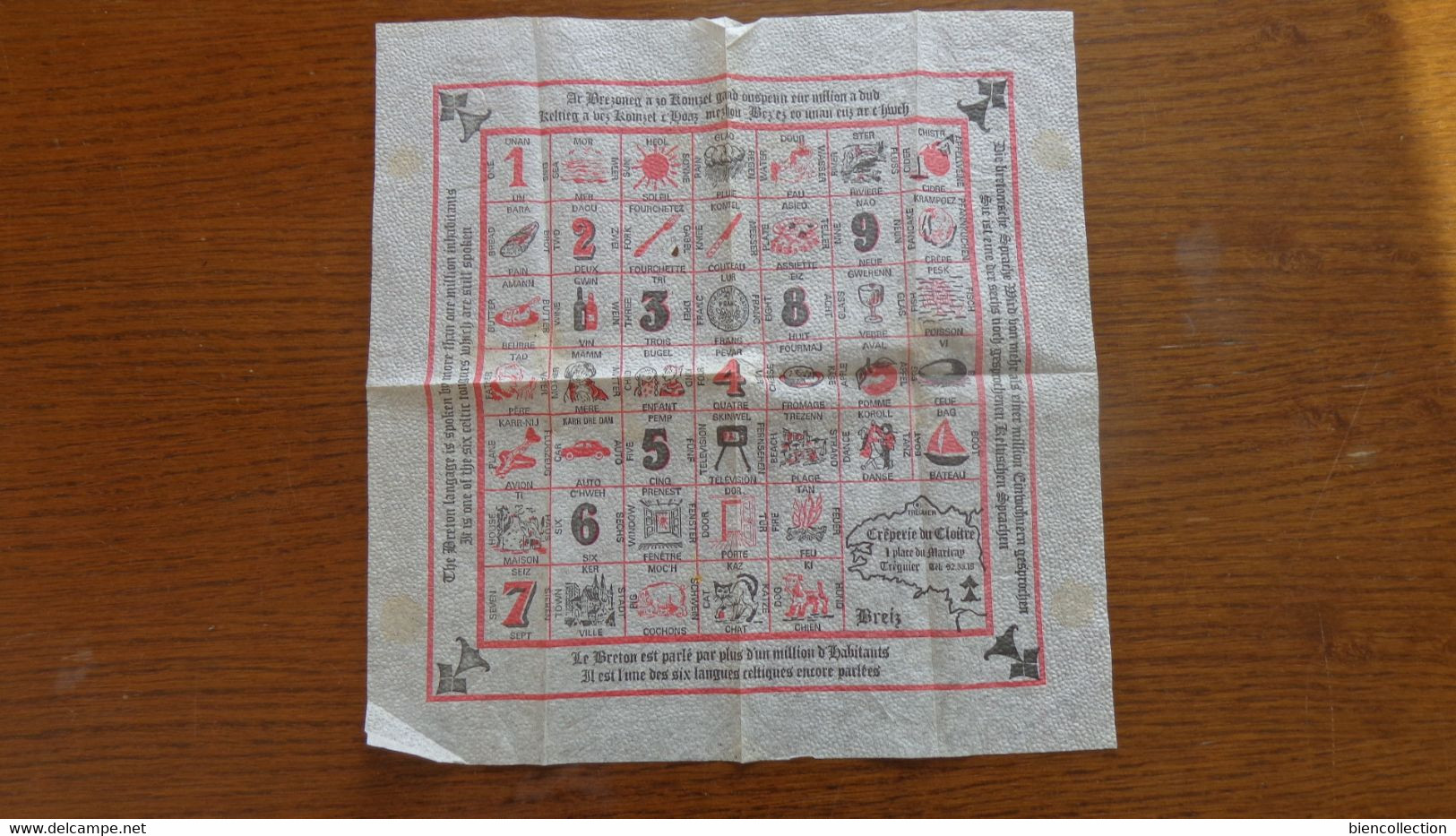 Serviette Publicitaire Crèperie Du Cloitre à Tréguier ( Cote D'Armor) Avec Quelques Mots De Breton - Company Logo Napkins