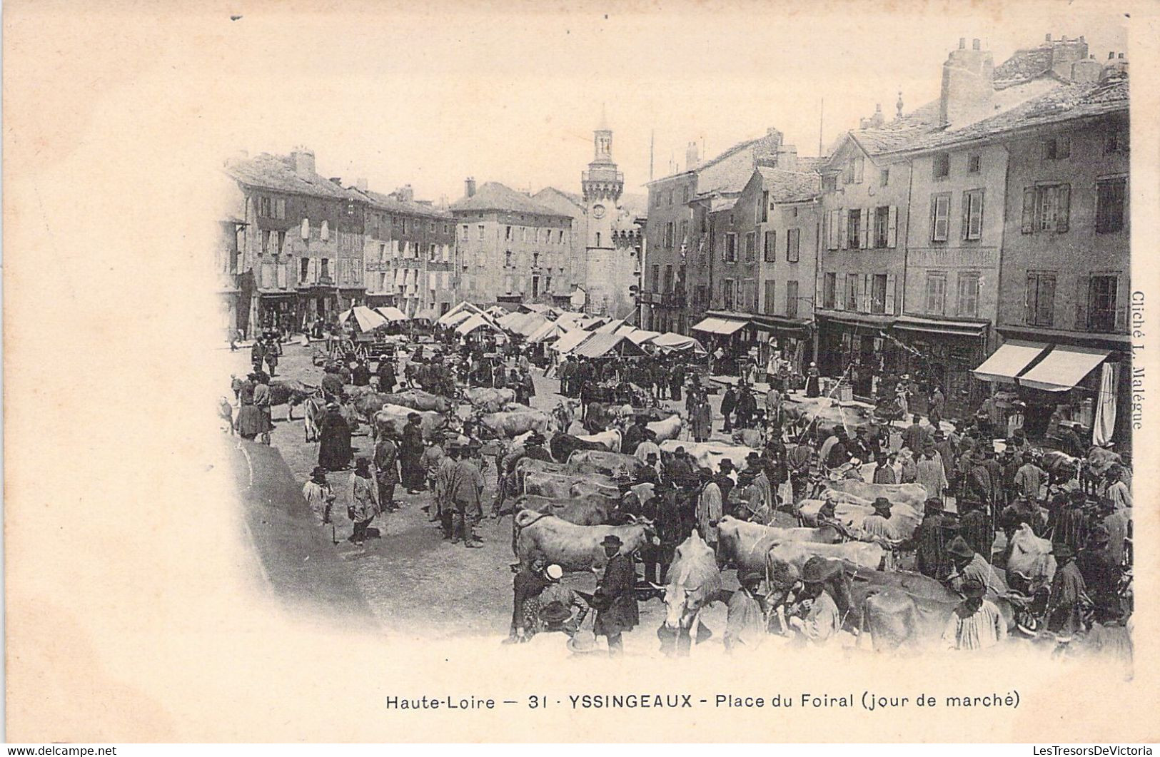 CPA - MARCHE - Commerce - 43 - YSSINGEAUX - Place Du Foiral - Jour De Marché - Précurseur Dos Non Divisé - Markets