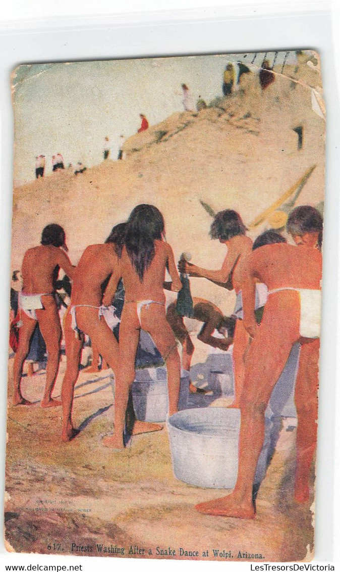 CPA Indien - Priests Washing After A Snake Dance At Wolpi - Arizona - Amerique - Indios De América Del Norte