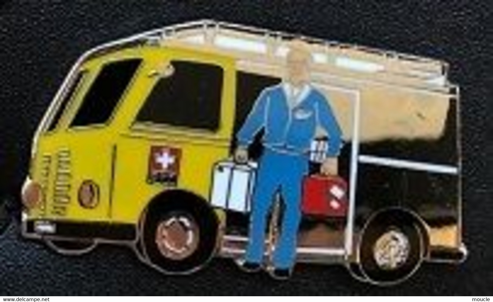 BUS POSTAL JAUNE - POSTE - POST - EGF - SUISSE - PTT - SCHWEIZ - SWITZERLAND - FACTEUR PANTALON ET VESTE BLEU -     (31) - Post