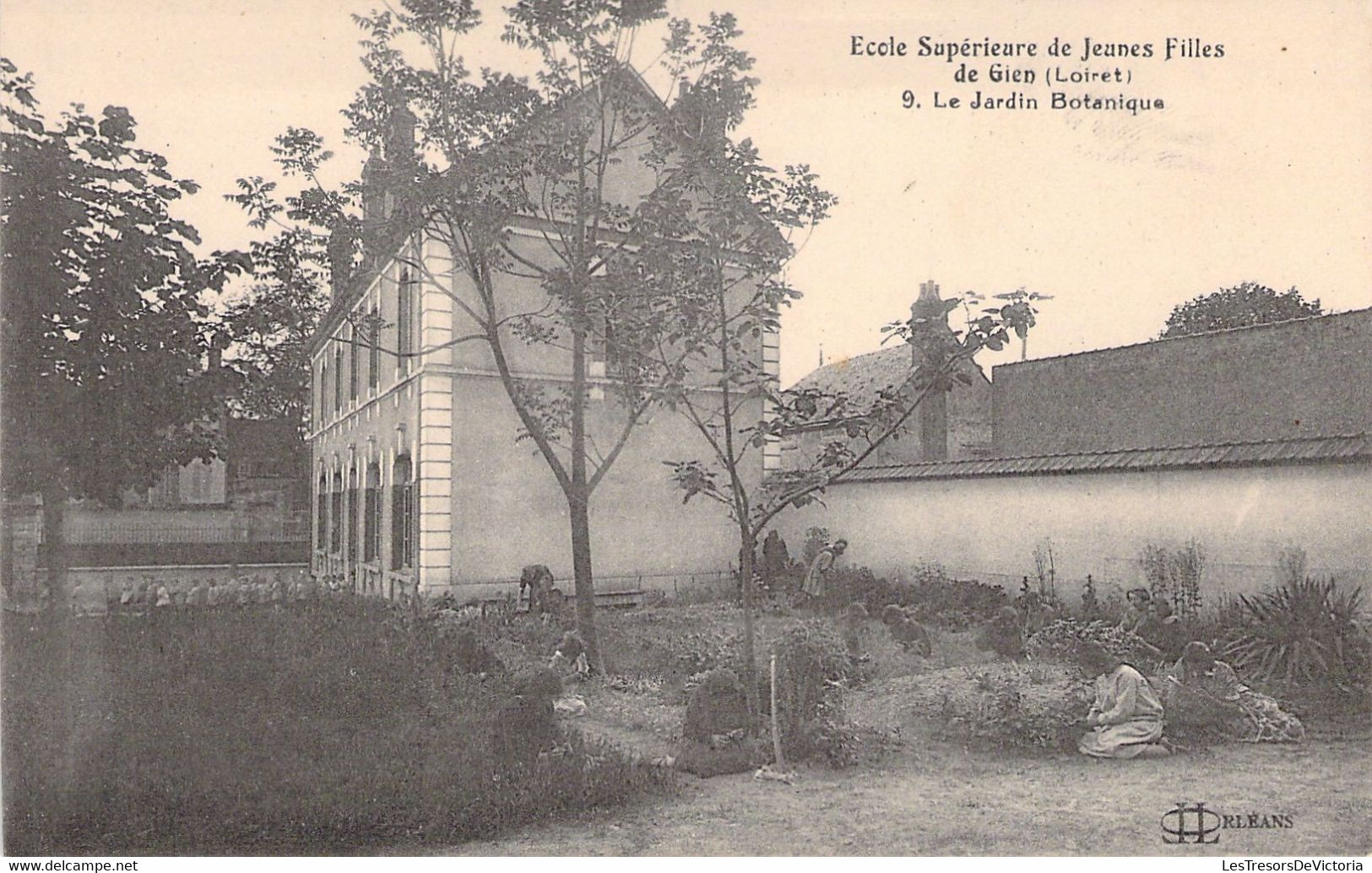 CPA - FRANCE - 45 - GIEN - Ecole Supérieure De Jeunes Filles - 9 - Le Jardin Botanique - Gien