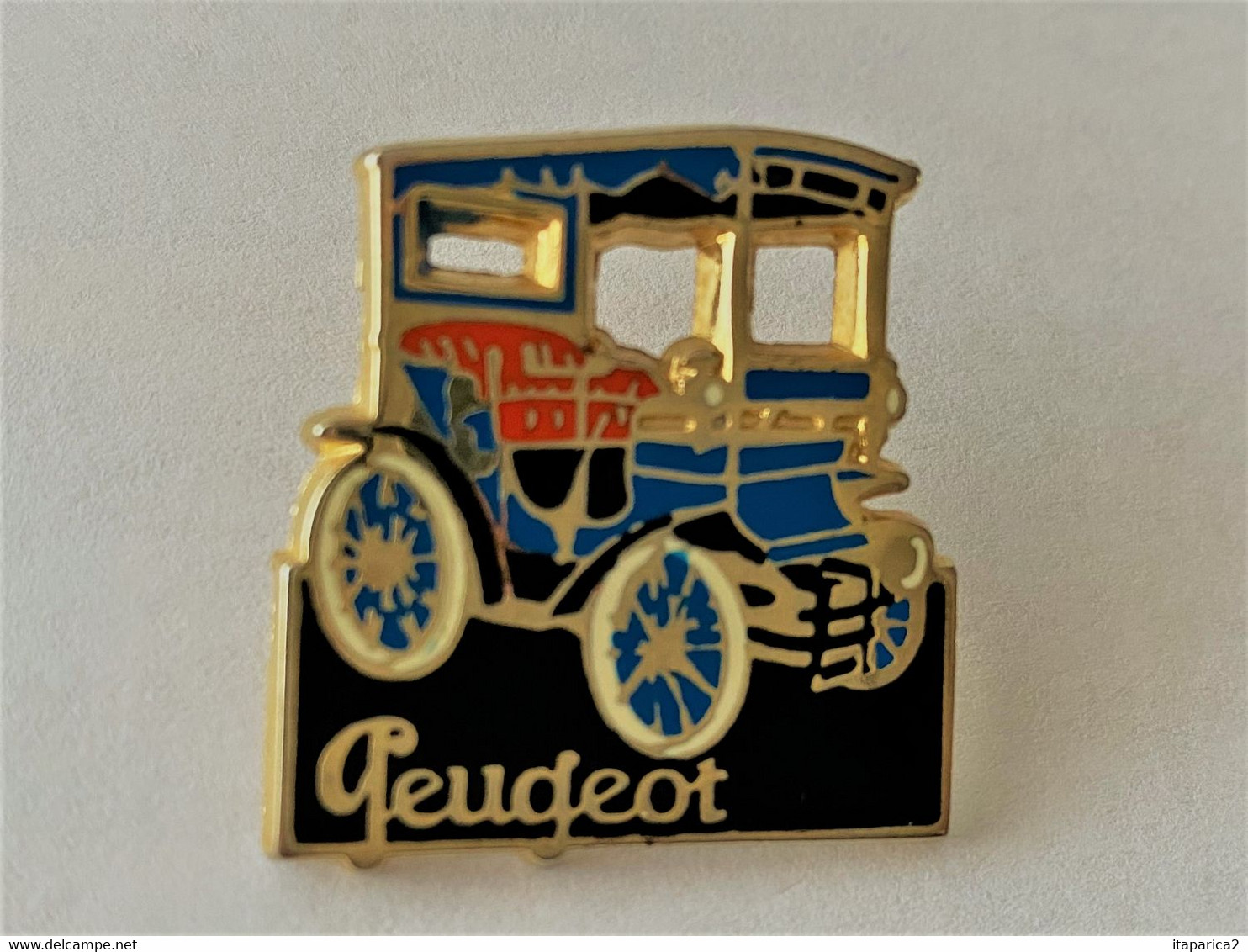 PINS AUTOMOBILE PEUGEOT ANCIENNE VIEUX TACOT/ Signé  Hélium / 33NAT - Peugeot