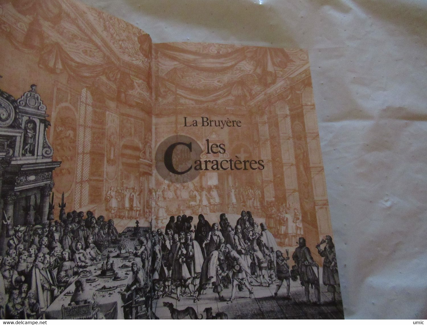 10 volumes , le club des classiques, avec de trés belles illustrations en début de chaque volume ,