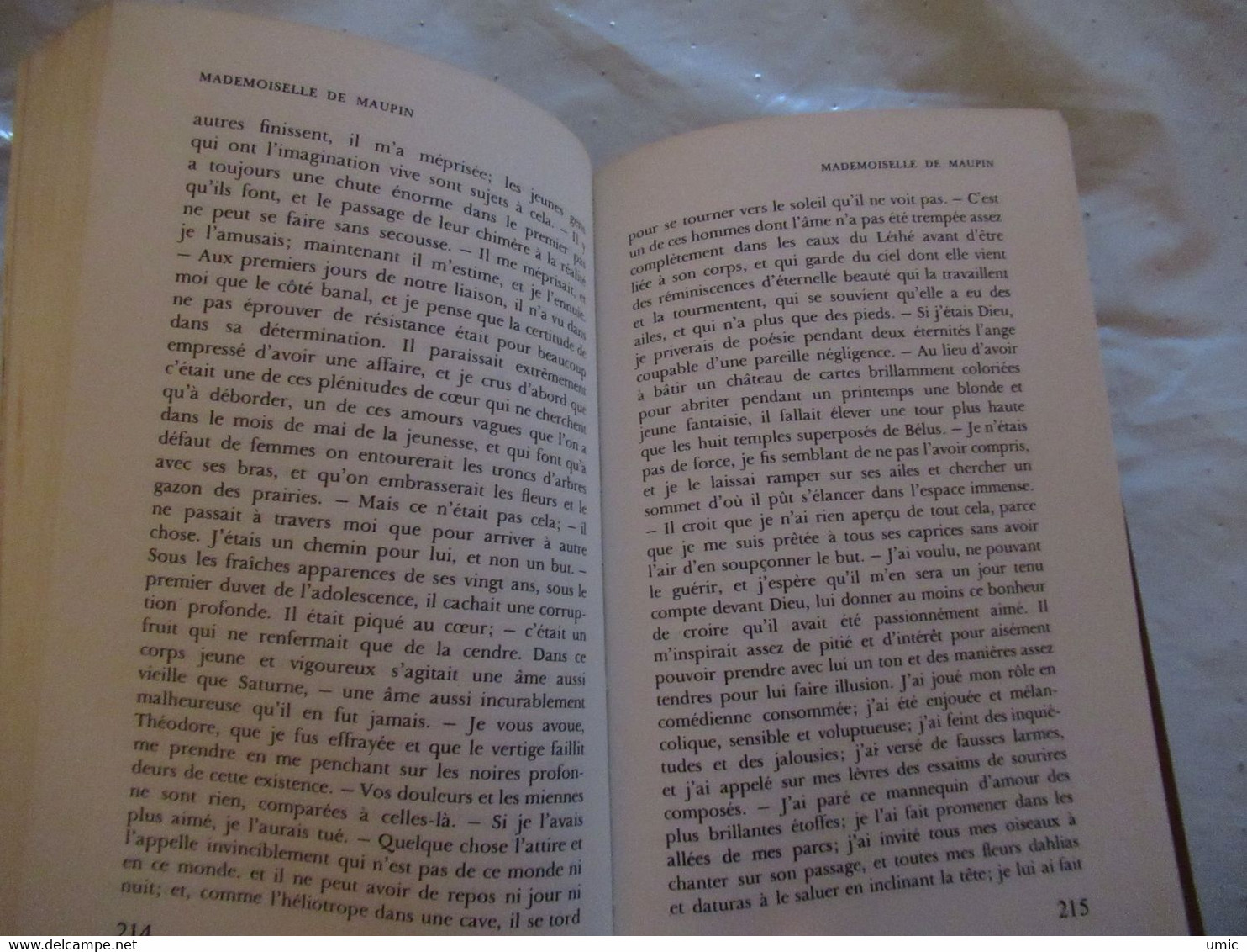 10 volumes , le club des classiques, avec de trés belles illustrations en début de chaque volume ,