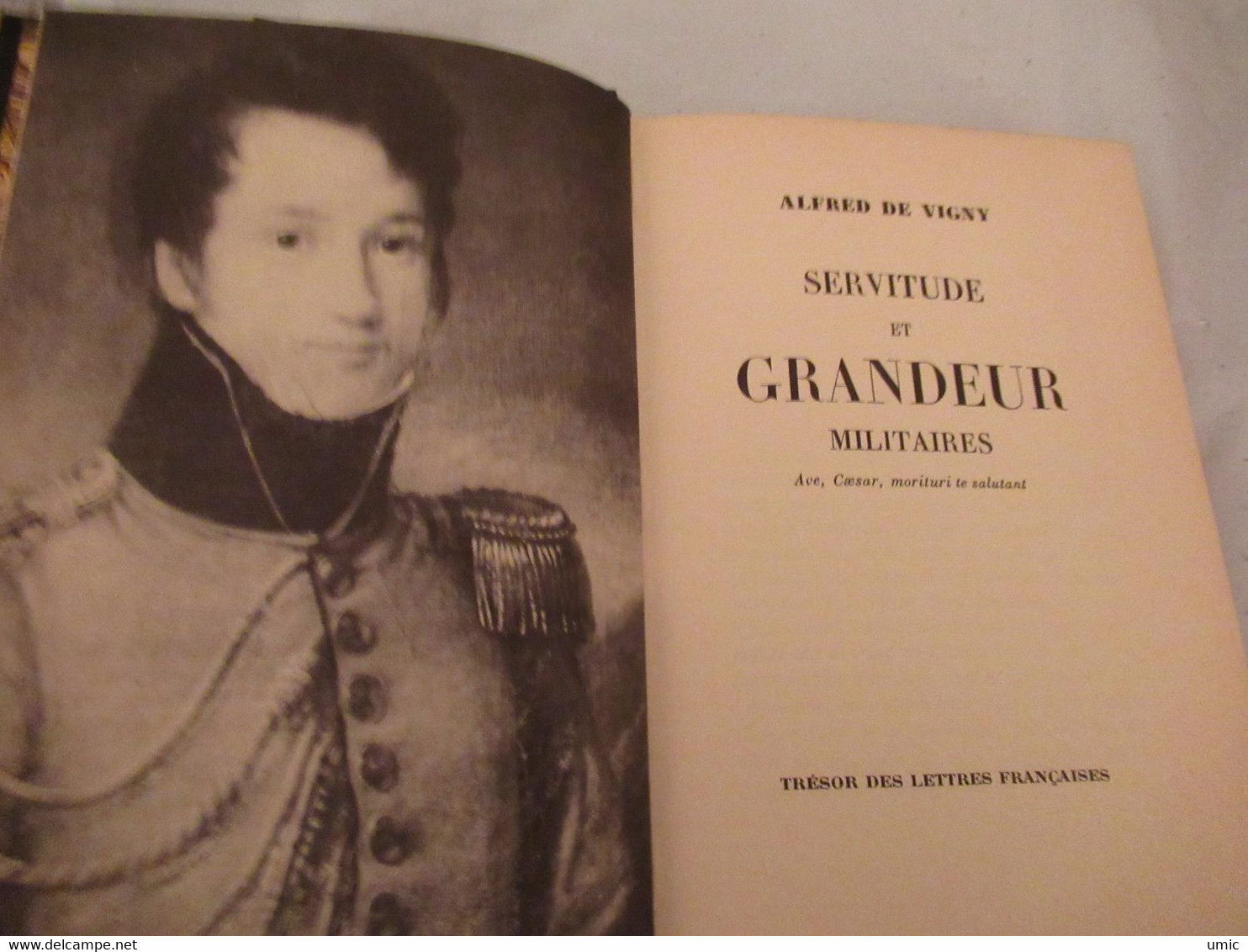 9 volumes , le trésor des lettres Françaises, aux éditions Tallandier ,